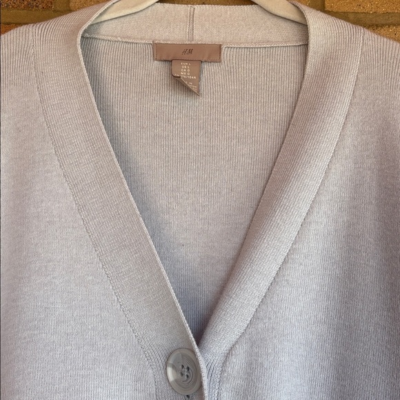 H&M Women's Light Gray oversized wool blend v neck Cardigan Sweater L - Picture 2 of 7